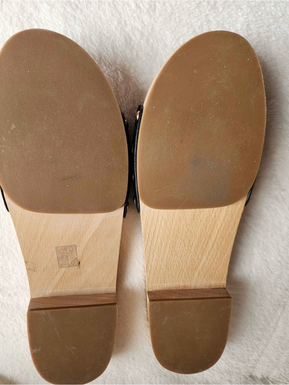 COACH Black Suede sandals with Gold Buckle - Picture 6 of 9